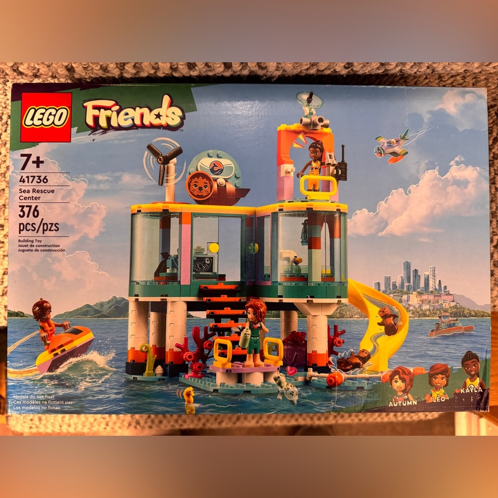 LEGO Friends Marine Adventure Set with Yellow Slide - 41736